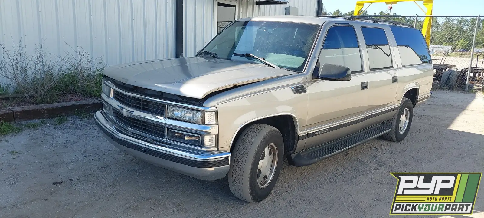 Photo of 1999 Chevrolet C1500 Suburban