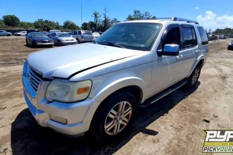 Photo of 2010 Ford Explorer