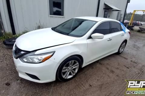 Photo of 2016 Nissan Altima