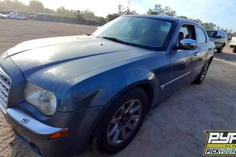 Photo of 2005 Chrysler 300