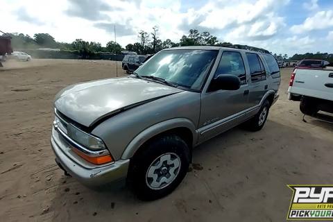 Photo of 2003 Chevrolet Blazer