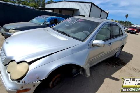 Photo of 2004 Mercedes-Benz C240