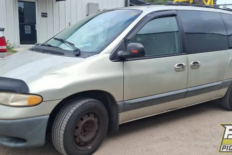 Photo of 1999 Dodge Grand Caravan