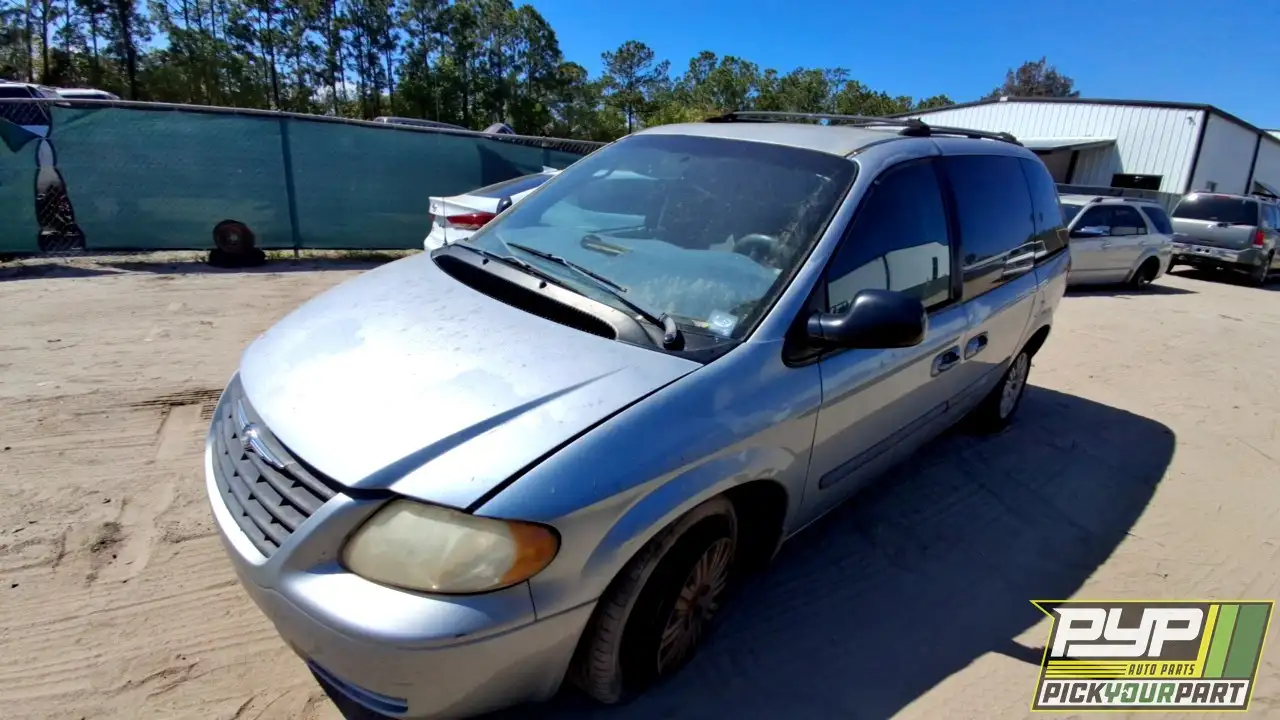 Photo of 2005 Chrysler Town & Country