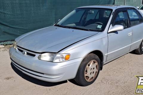 Photo of 1999 Toyota Corolla