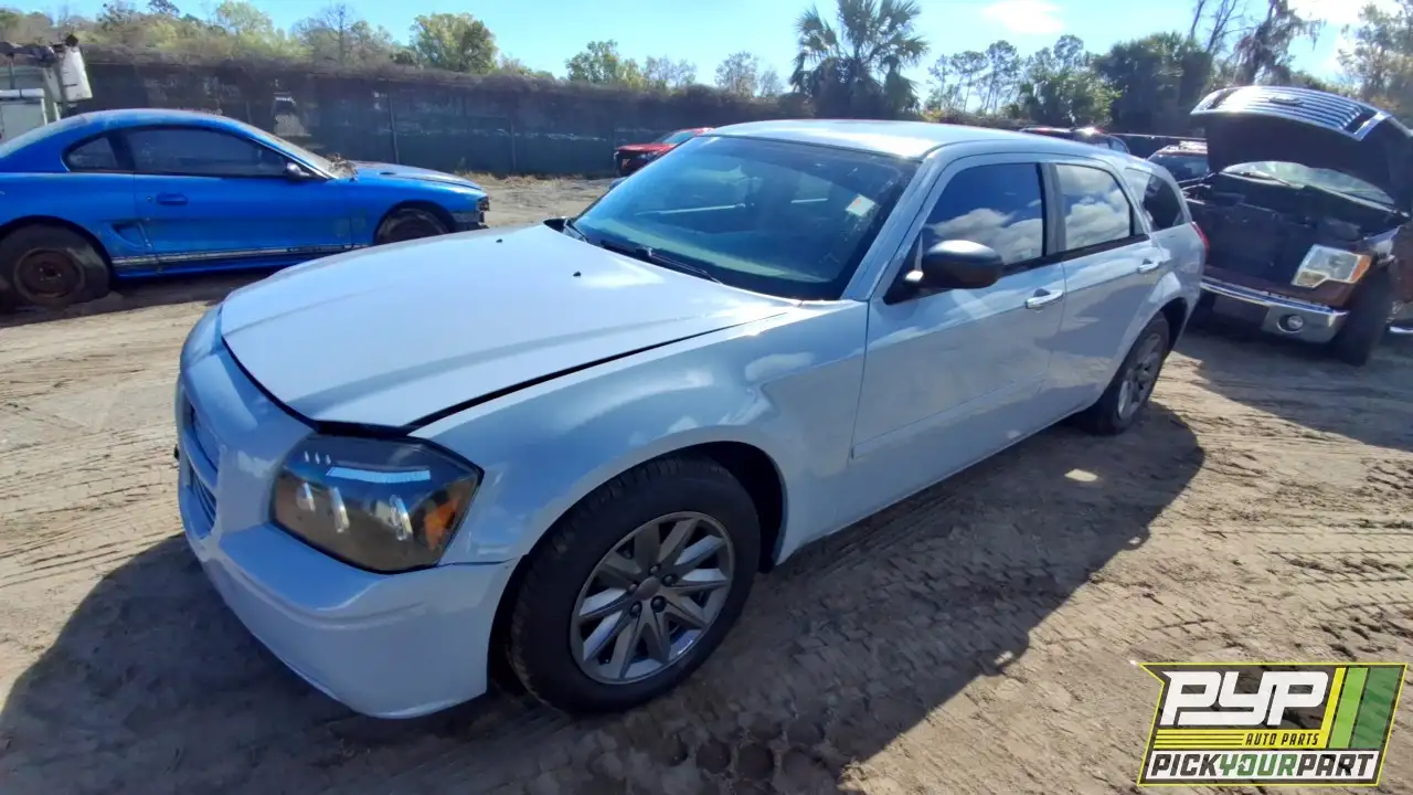 Photo of 2005 Dodge Magnum