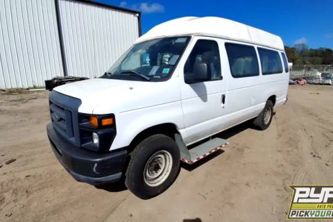 Photo of 2014 Ford E-350 Super Duty