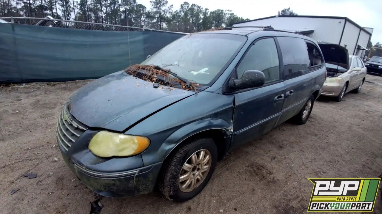 Photo of 2005 Chrysler Town & Country