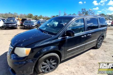 Photo of 2016 Chrysler Town & Country