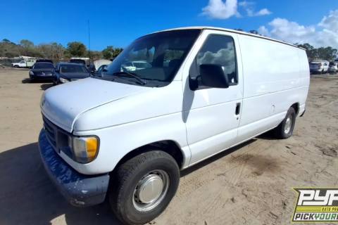 Photo of 2002 Ford E-150 Econoline