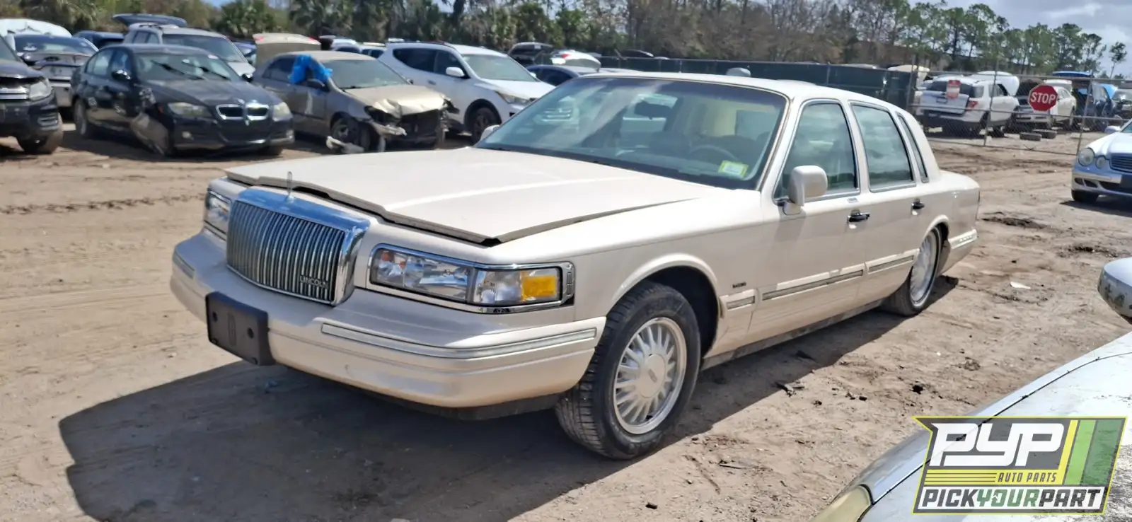 Photo of 1996 Lincoln Town Car
