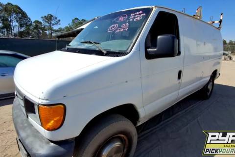 Photo of 2003 Ford E-250