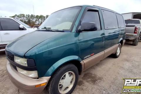 Photo of 2002 Chevrolet Astro