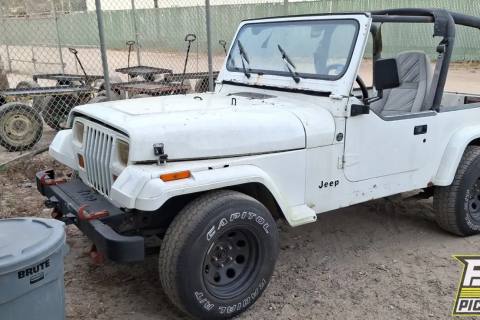 Photo of 1993 Jeep Wrangler