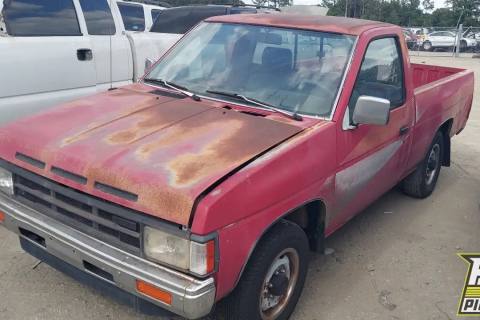 Photo of 1988 Nissan Truck