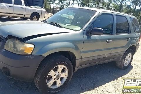 Photo of 2005 Ford Escape