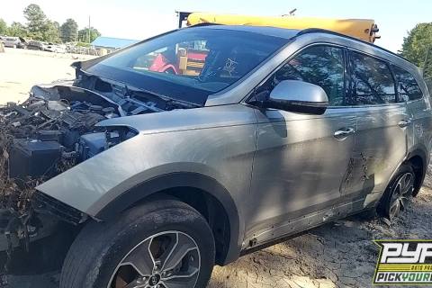 Photo of 2013 Hyundai Santa Fe
