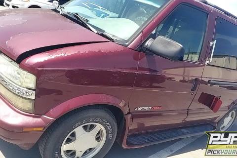 Photo of 2002 Chevrolet Astro