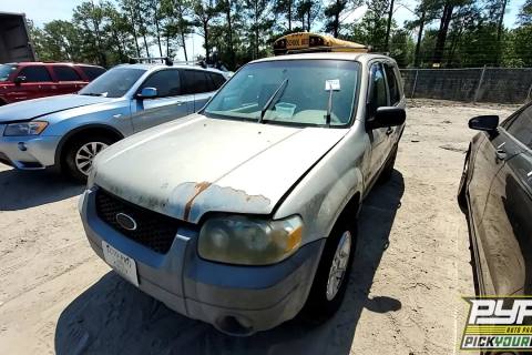 Photo of 2005 Ford Escape