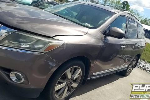 Photo of 2014 Nissan Pathfinder