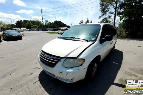 Photo of 2007 Chrysler Town & Country