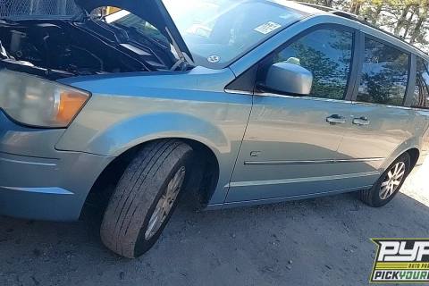 Photo of 2009 Chrysler Town & Country