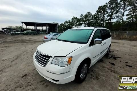 Photo of 2009 Chrysler Town & Country