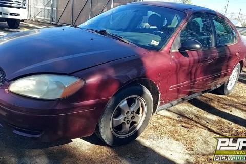 Photo of 2004 Ford Taurus