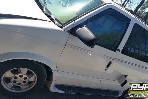 Photo of 2003 Chevrolet Astro