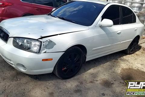 Photo of 2003 Hyundai Elantra