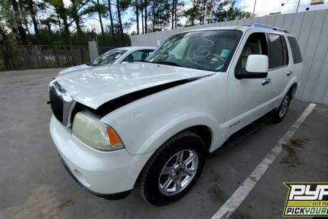 Photo of 2003 Lincoln Aviator