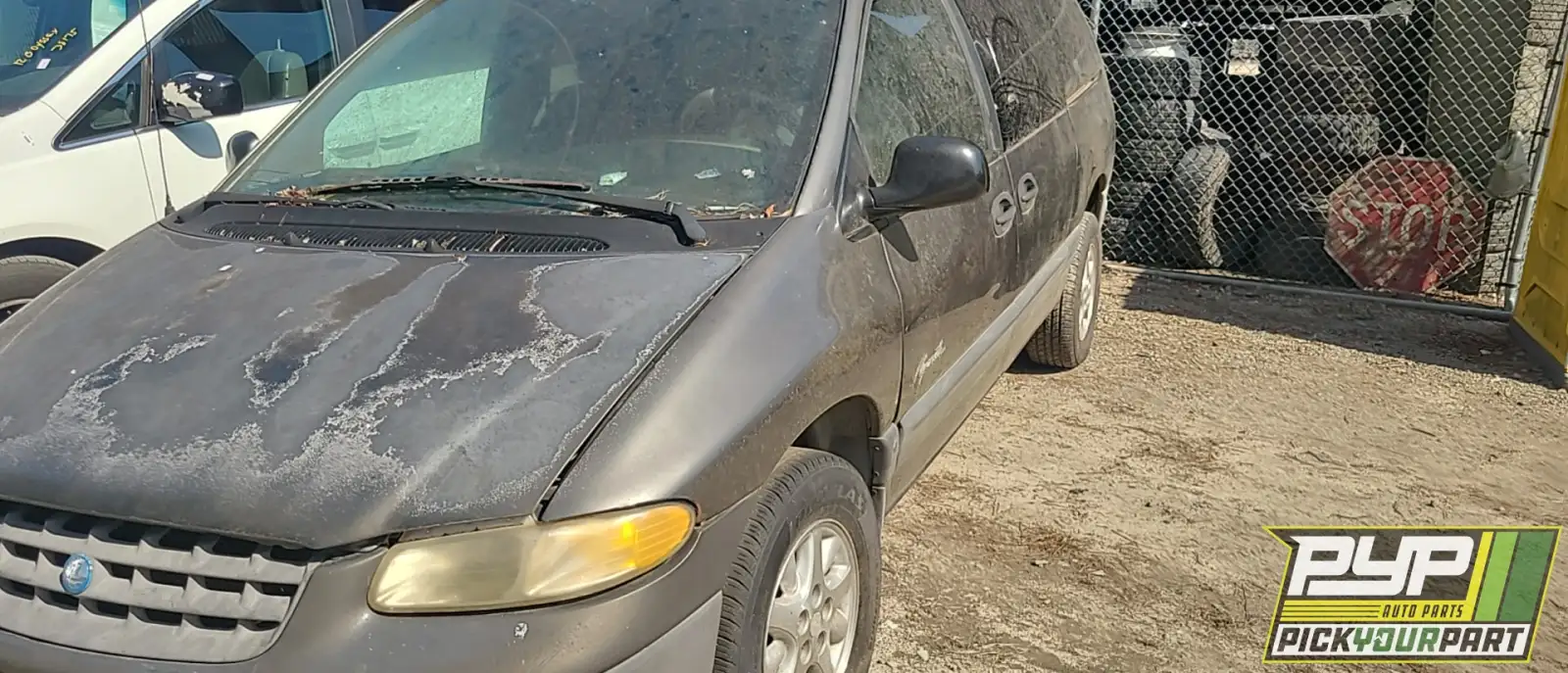 Photo of 1998 Plymouth Grand Voyager