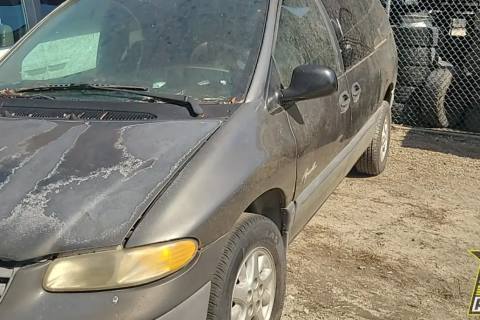 Photo of 1998 Plymouth Grand Voyager