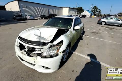 Photo of 2010 Infiniti G37