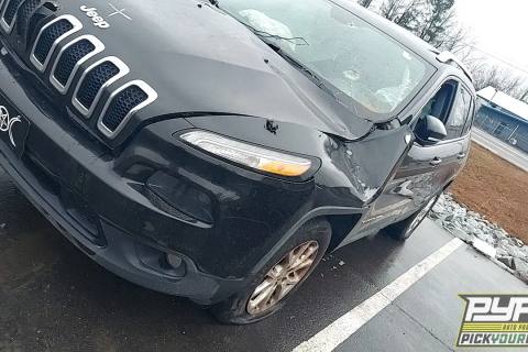 Photo of 2015 Jeep Cherokee