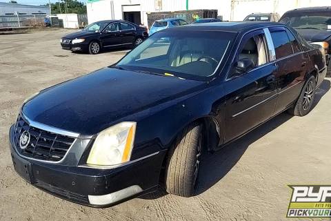 Photo of 2011 Cadillac Dts