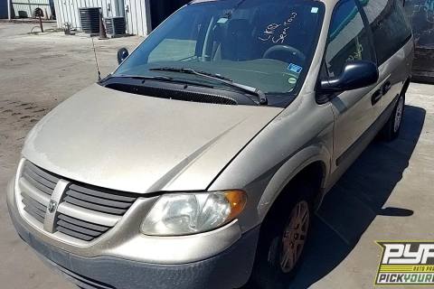 Photo of 2005 Dodge Caravan
