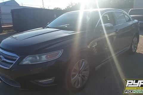 Photo of 2011 Ford Taurus