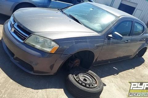 Photo of 2014 Dodge Avenger