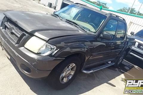 Photo of 2005 Ford Explorer Sport Trac
