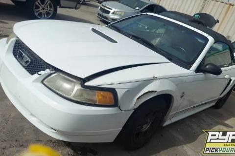 Photo of 1999 Ford Mustang