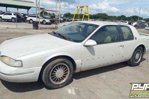 Photo of 1997 Mercury Cougar