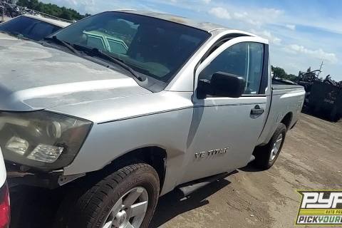 Photo of 2005 Nissan Titan
