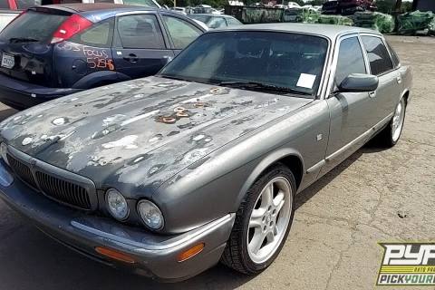 Photo of 2002 Jaguar Vanden Plas