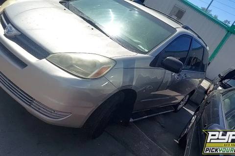 Photo of 2005 Toyota Sienna
