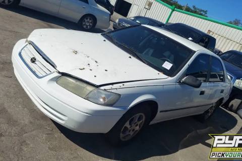 Photo of 1998 Toyota Camry