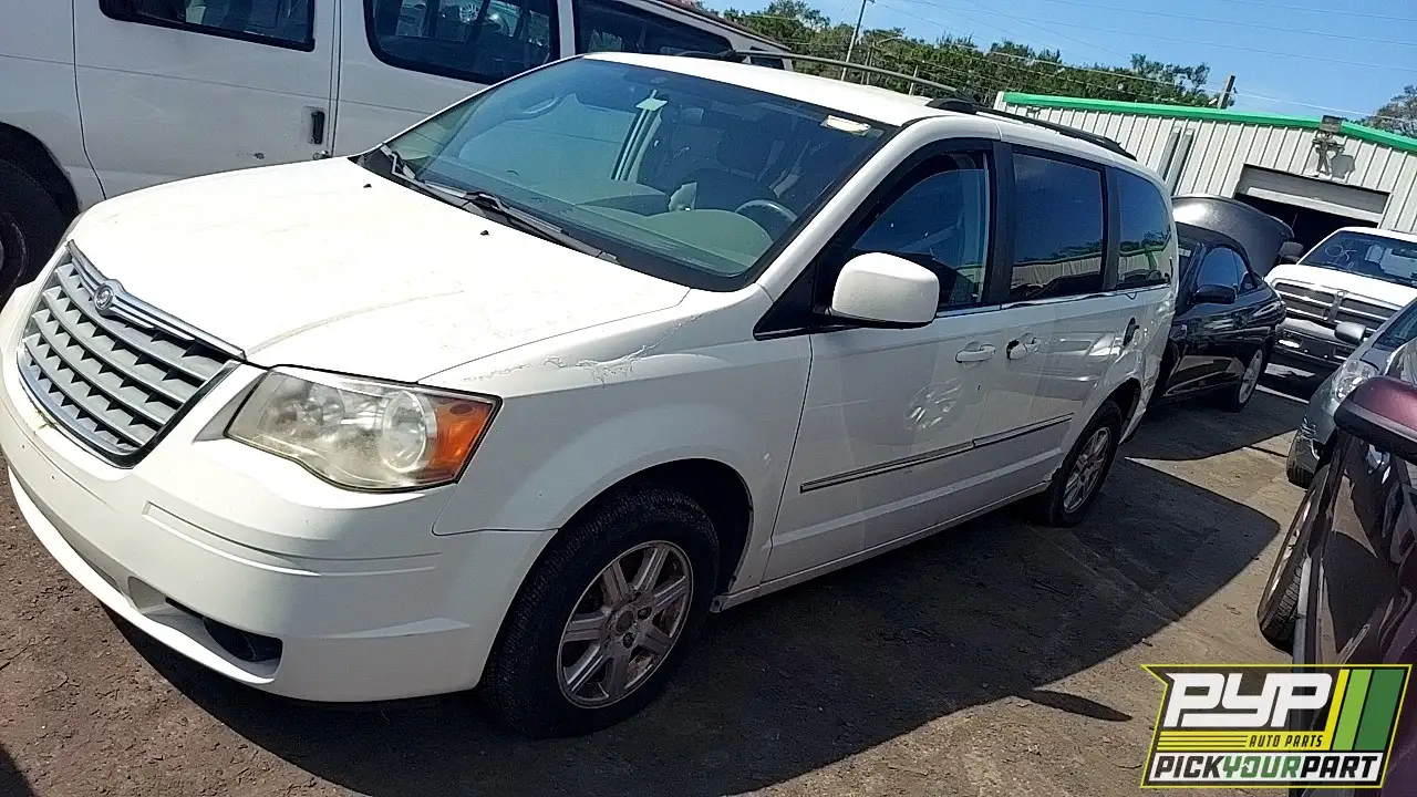 Photo of 2010 Chrysler Town & Country