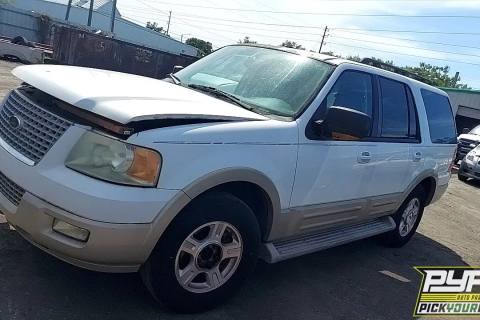 Photo of 2005 Ford Expedition