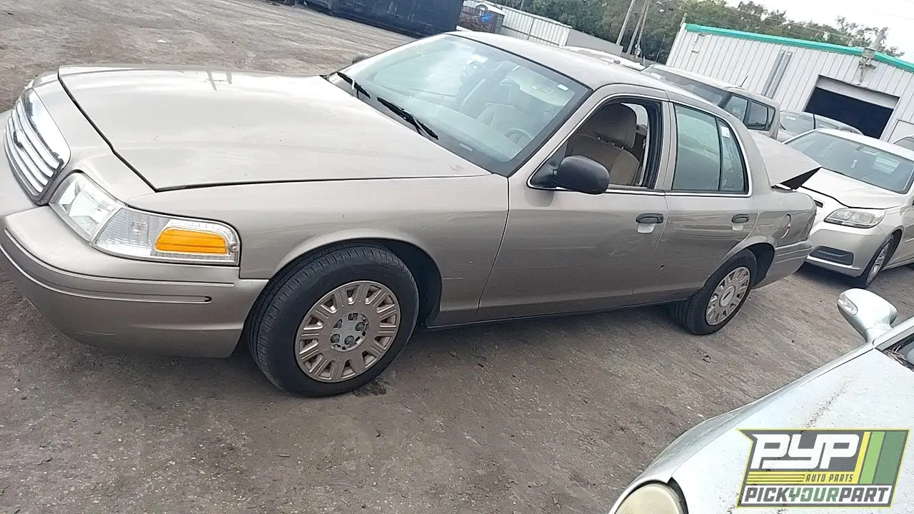 Photo of 2005 Ford Crown Victoria