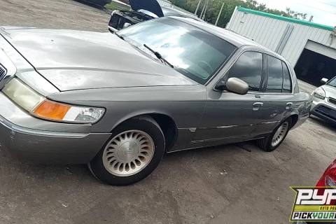 Photo of 2000 Mercury Grand Marquis